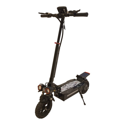 D06 Pro 2000W E-Scooter Front Angle View