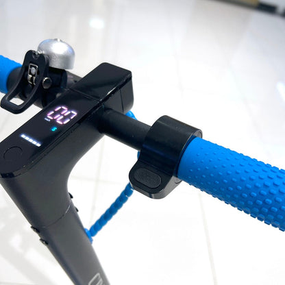M365 Pro electric scooter thumb throttle and ergonomic handle grip