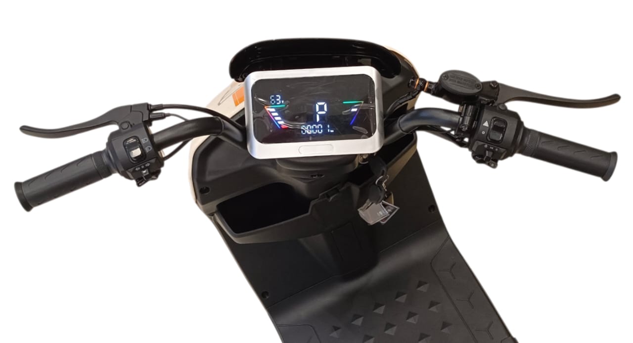M5 Pro Max Moped Style E-Bike LCD display