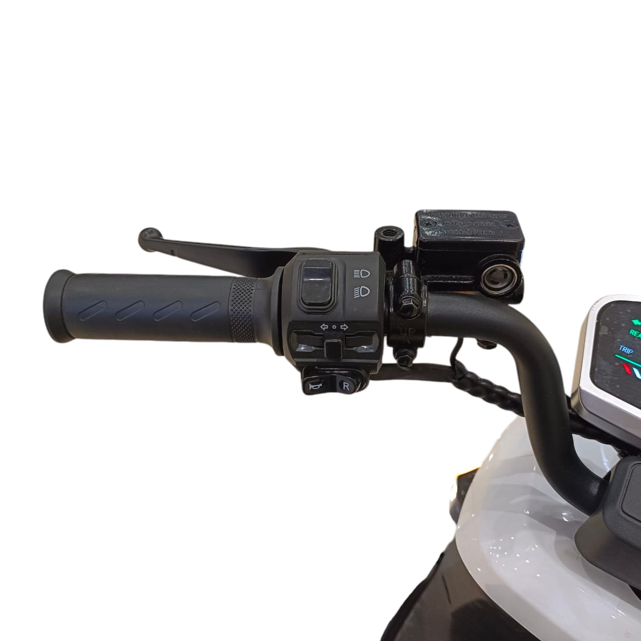 U002A E-Bike left handlebar controls