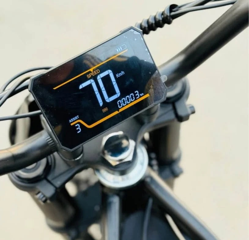 Kugoo Wish 02 Pro LED display showing speed, battery level and riding mode